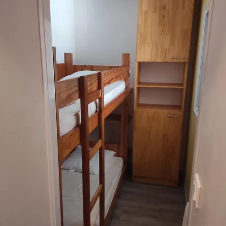 Pied Telecabine Pas De L'ours 4 Personnes Cauterets